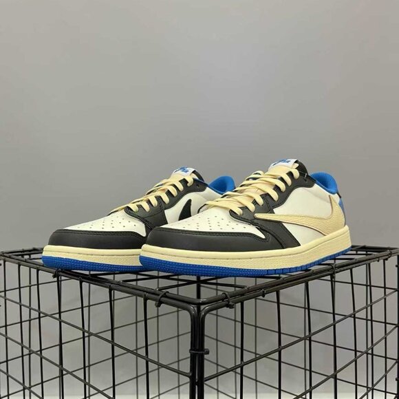 Jordan 1 Retro Low OG SP Travis Scott Black Phantom - Picture 1 of 9